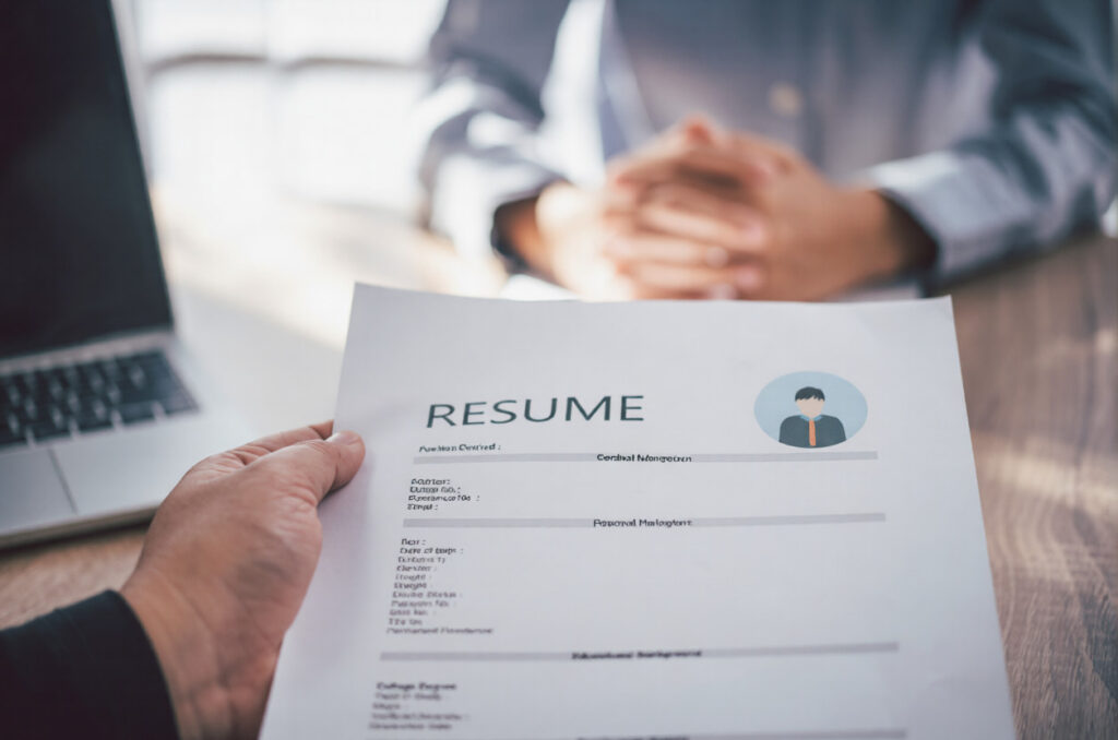 ATS friendly resume format example with single column layout